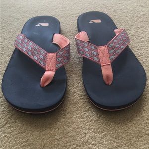 Vineyard Vine flip flops